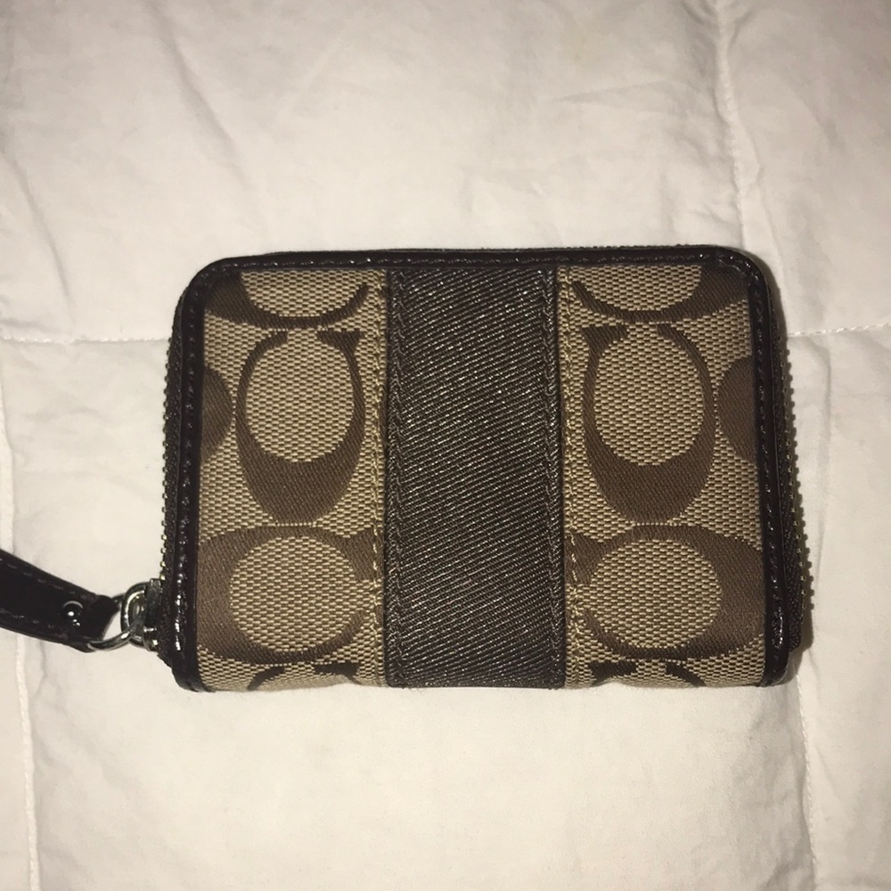Brown C Coach wallet / coin purse